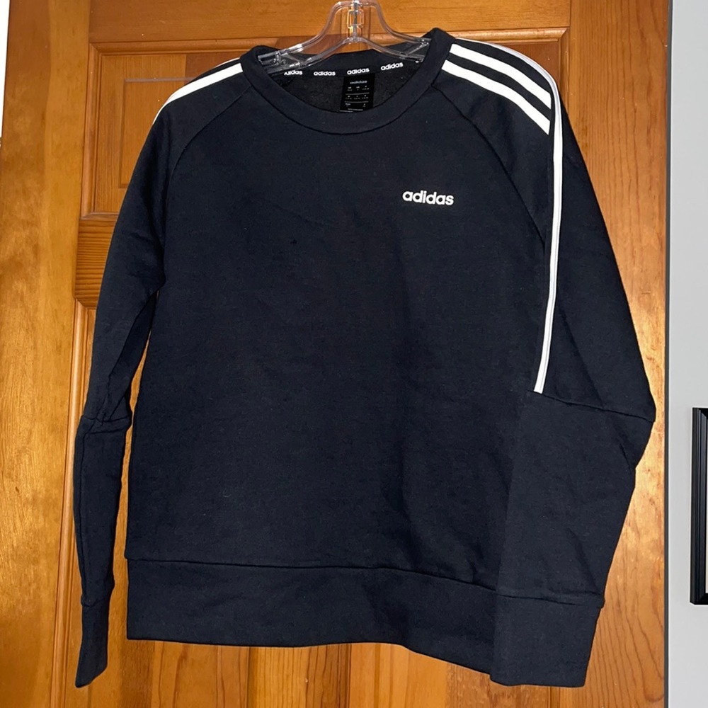 Adidas crewneck sweatshirt. perfect condition. Never worn. NWOT.